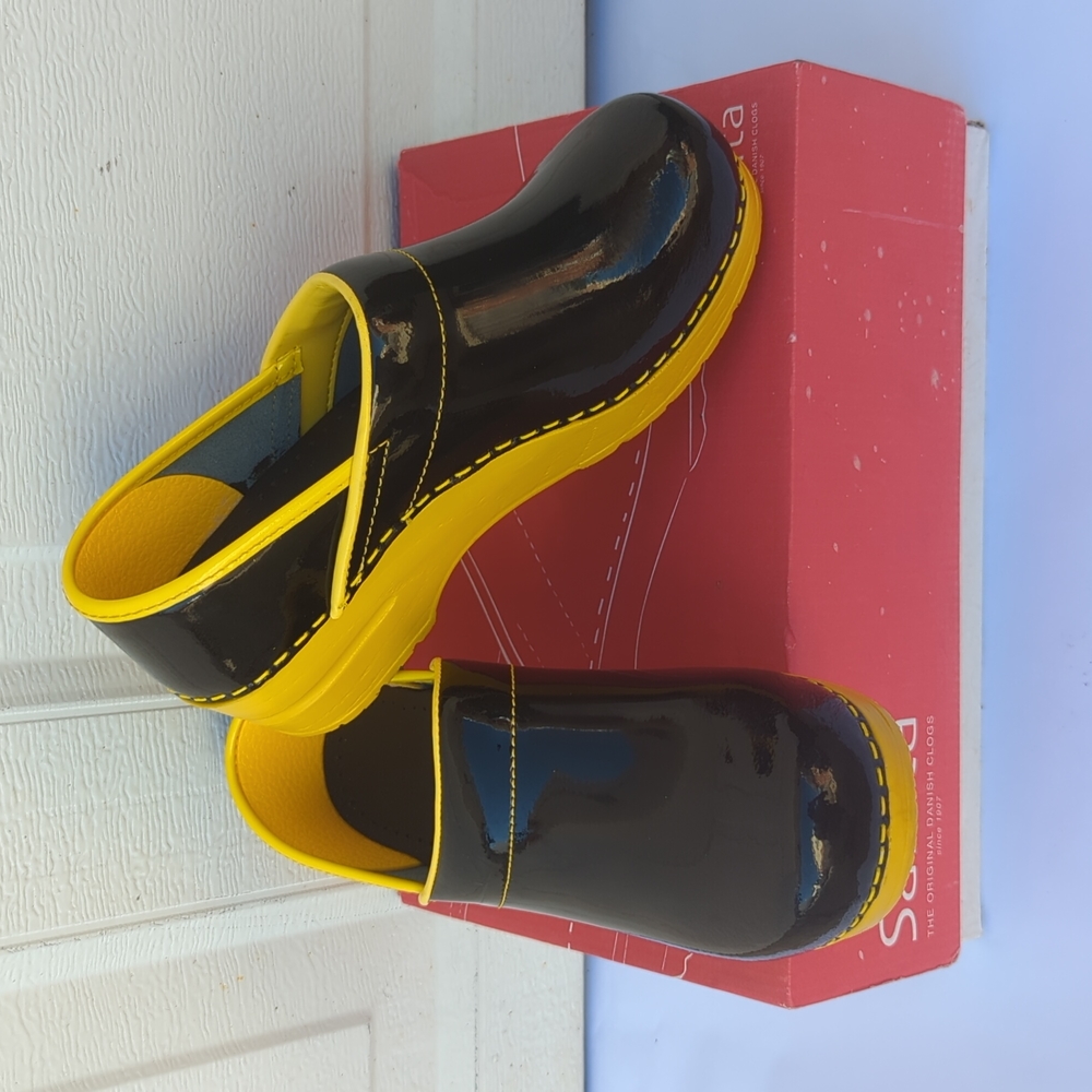 New in Box. Sanita Professional Clogs 36 Fits US W 5.5